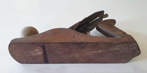 Vintage STANLEY BAILEY no.4 hand plane, made in England as per photo.