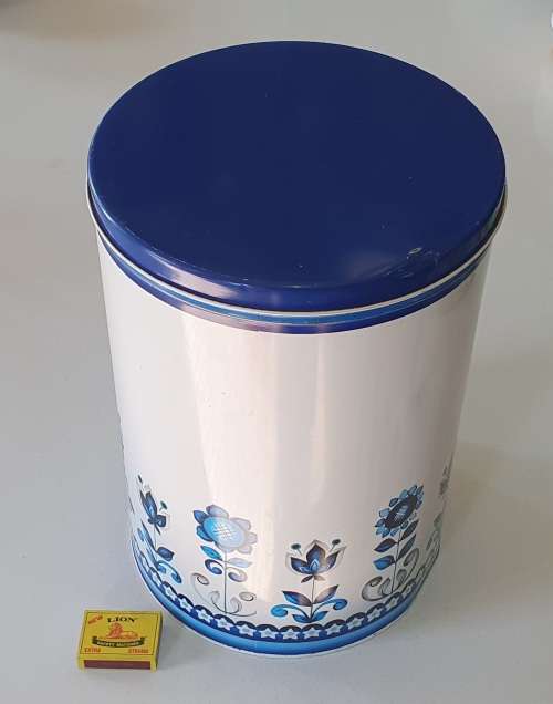 Large vintage tin as per photos