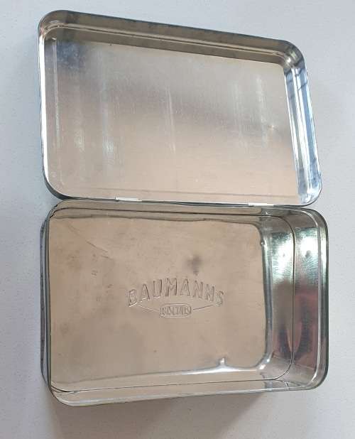 Vintage BAUMANN`s biscuits tin as per photos