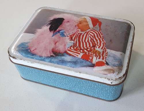 Vintage tin as per photos