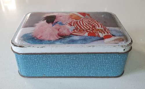 Vintage tin as per photos