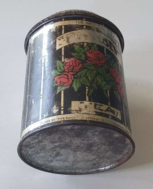 Old vintage 1LB. Five Roses tee tin as per photos