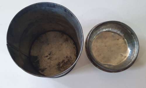 Old vintage 1LB. Five Roses tee tin as per photos