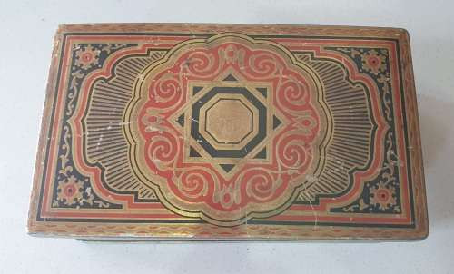 Vintage USE DEAL HANDKERCHIEFS tin
