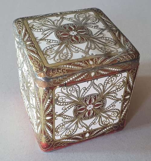 Vintage tin as per photos