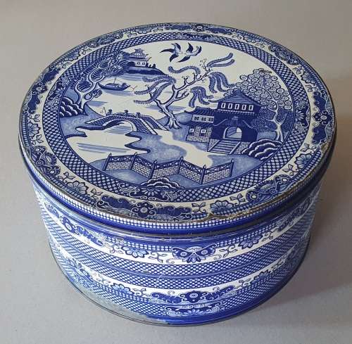 Large BAUMANN`S tin as per photos