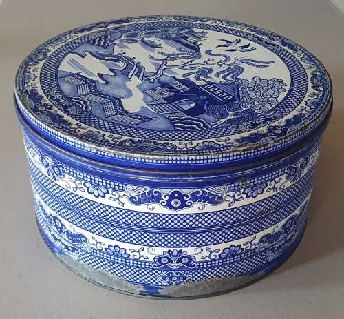 Large BAUMANN`S tin as per photos