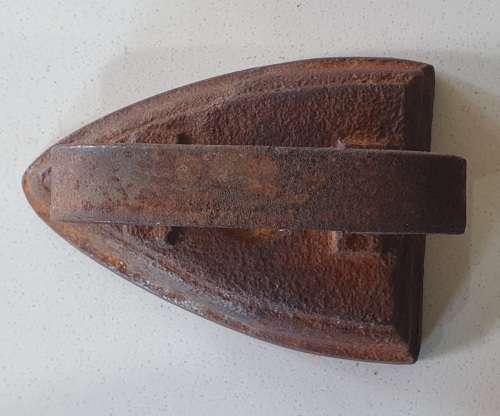 Vintage cast iron, coal stove clothing Sad Iron as per photo
