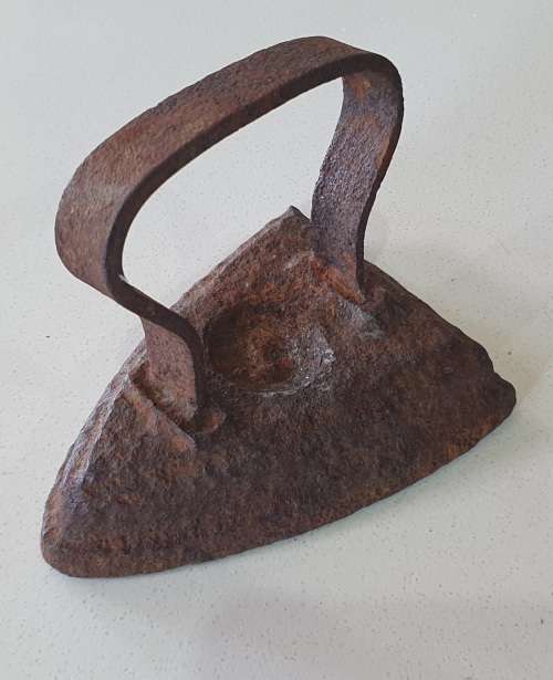 Vintage cast iron, coal stove clothing Sad Iron as per photo