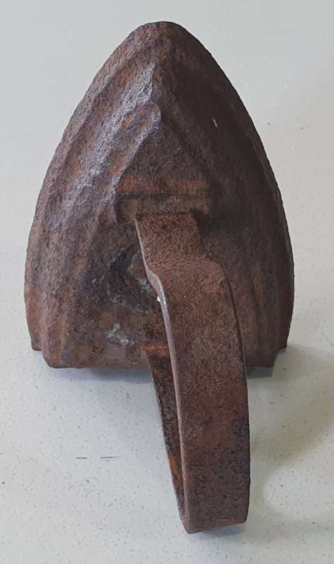 Vintage cast iron, coal stove clothing Sad Iron as per photo