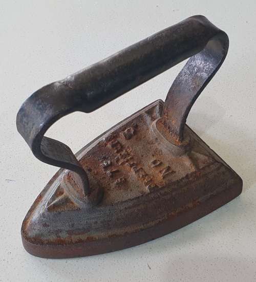 Vintage cast iron, coal stove clothing Sad Iron as per photo