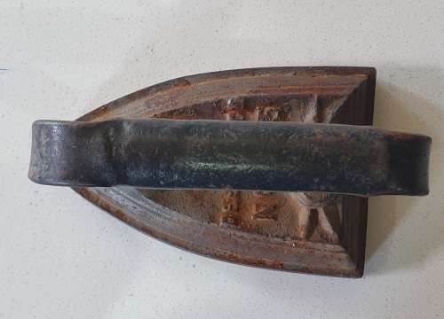 Vintage cast iron, coal stove clothing Sad Iron as per photo