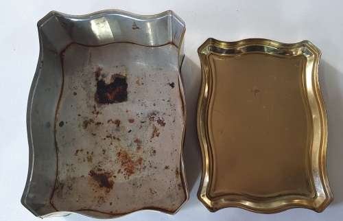 SWAN CASKET - 3 RING PRODUCT tin as per photos