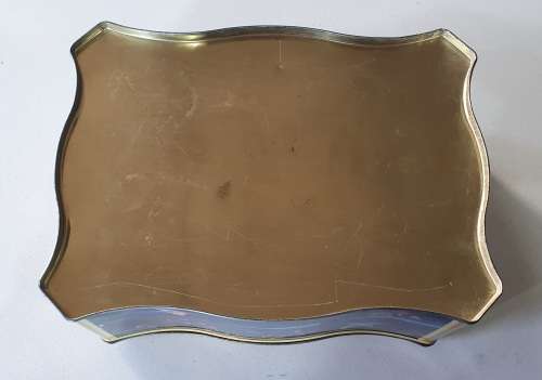 SWAN CASKET - 3 RING PRODUCT tin as per photos