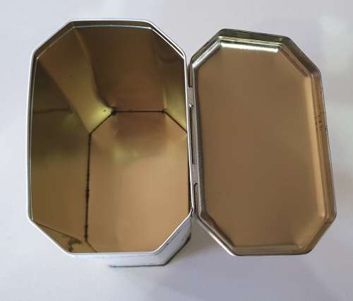 VINOLIA tin as per photos