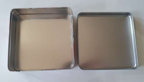 COCA COLA / King pie tin as per photos