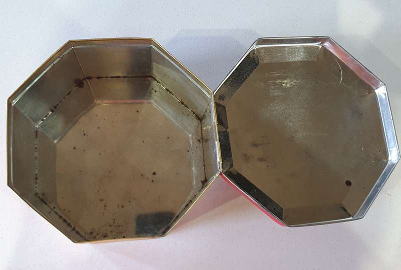 Unique tin as per photos