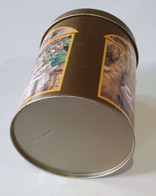 BEAR FAMILY tin as per photos