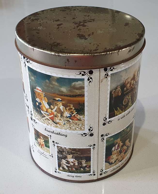 TEDDY BEAR`S FAMILY ALBUM tin as per photos