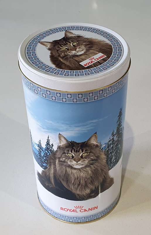 ROYAL CANIN tin as per photos