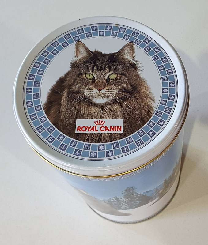 ROYAL CANIN tin as per photos