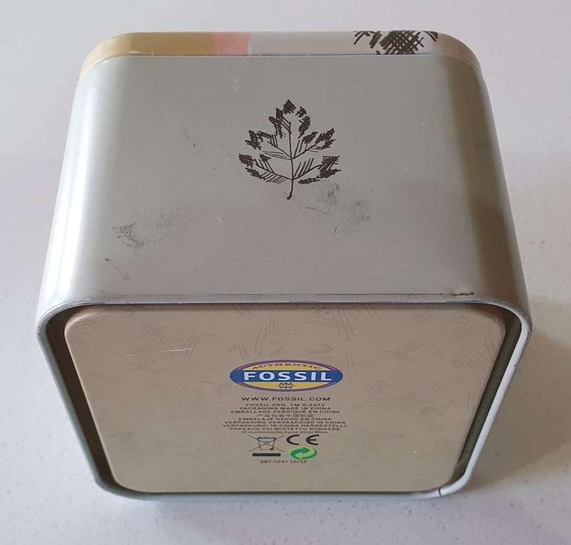 FOSSIL tin as per photos