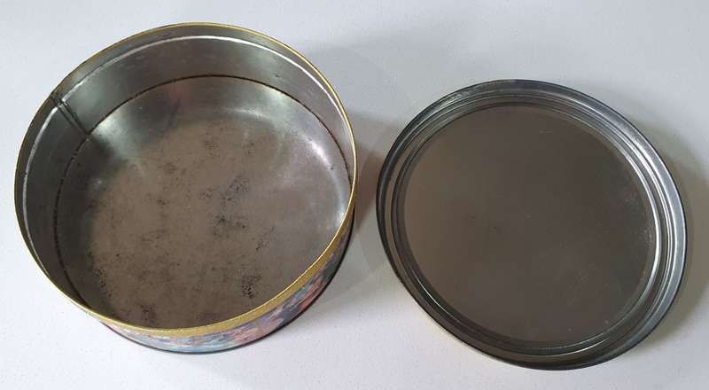 Ballroom cookies tin as per photos
