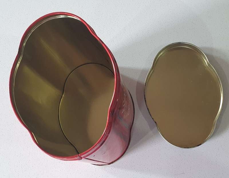 Five Roses tea tin as per photos