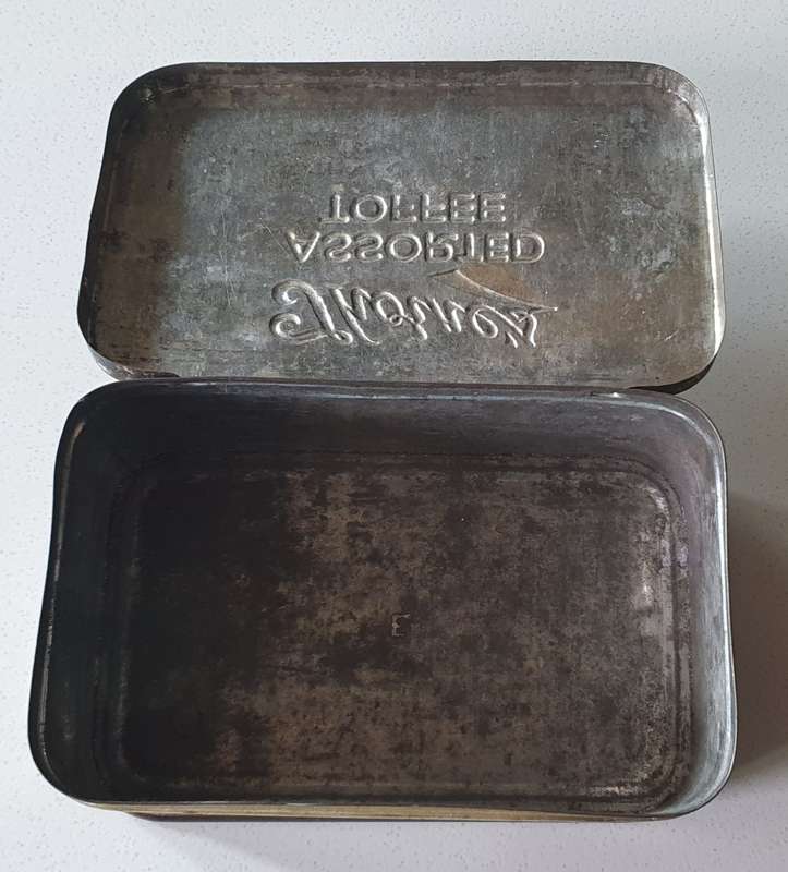 Vintage THORNES TOFFEE tin as per photos