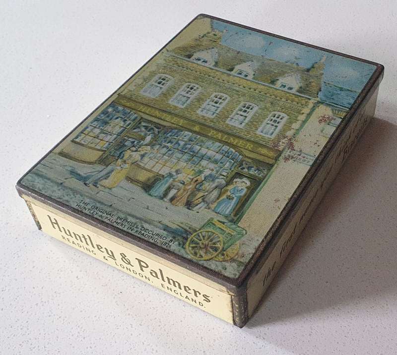 Vintage HUNTLEY & PALMERS tin as per photos