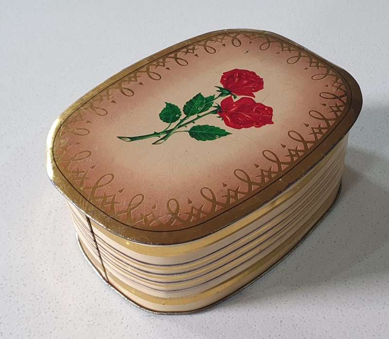 Vintage tin as per photos