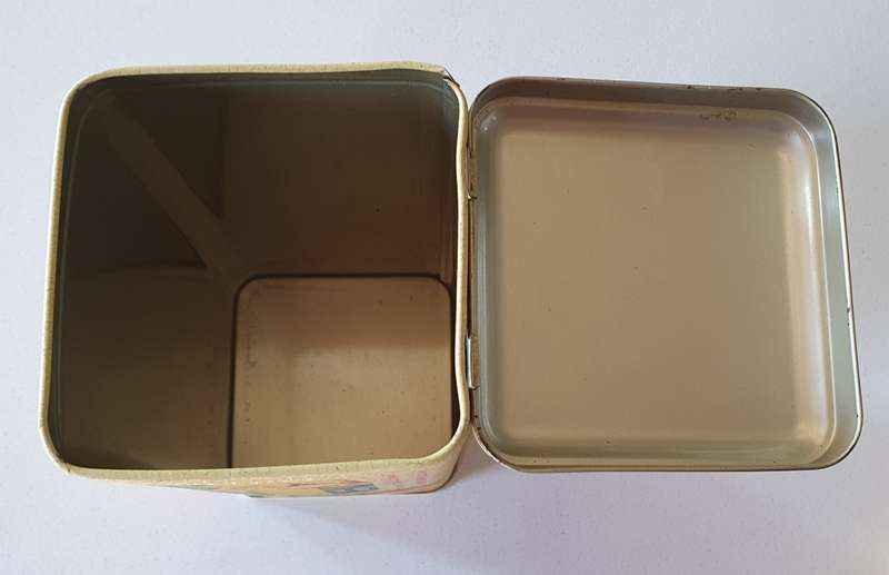 BOKOMO WEET-BIX tin as per photos