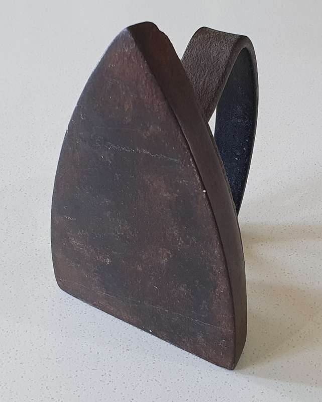 Vintage cast iron, coal stove clothing Sad Iron - FALKIRK no4 - as per photo