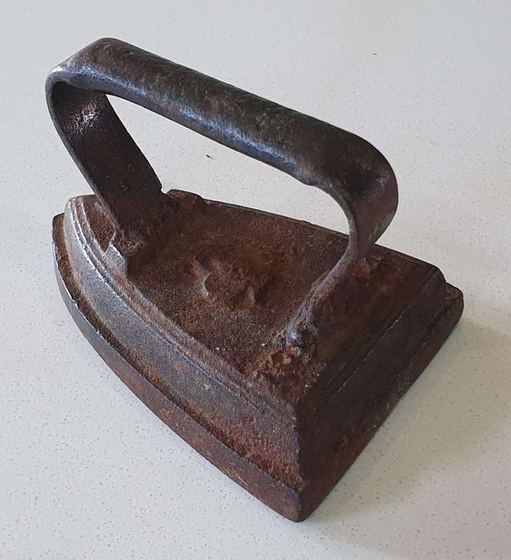 Vintage cast iron, coal stove clothing Sad Iron as per photo