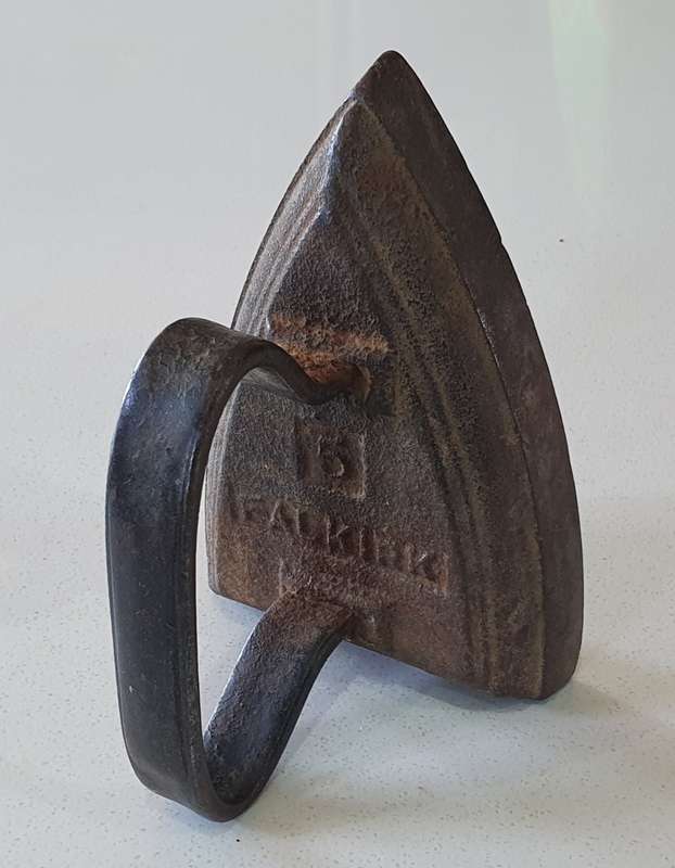 Vintage cast iron, coal stove clothing Sad Iron - FALKIRK no.5 - as per photo