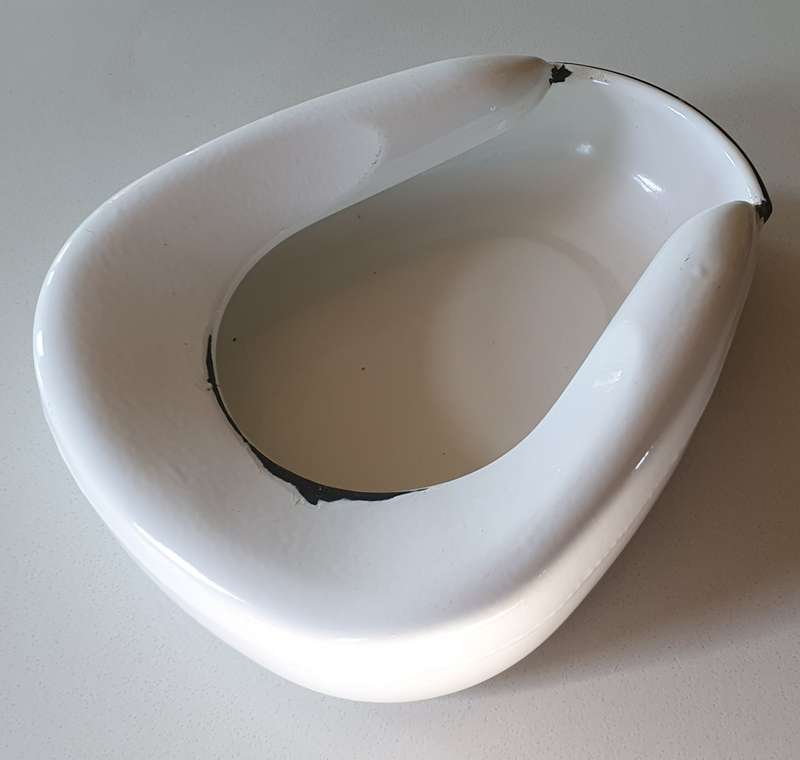 Vintage enamel bedpan as per photos
