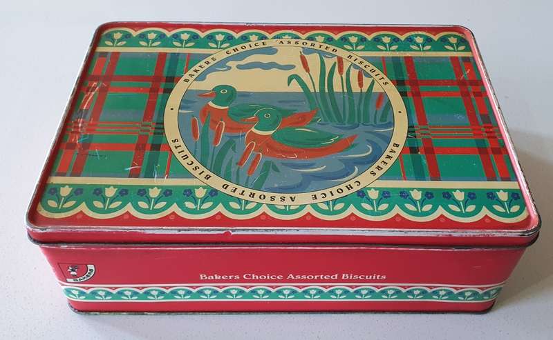 BAKERS biscuits tin as per photo