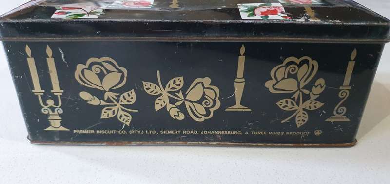 Vintage three rings product biscuit tin as per photos