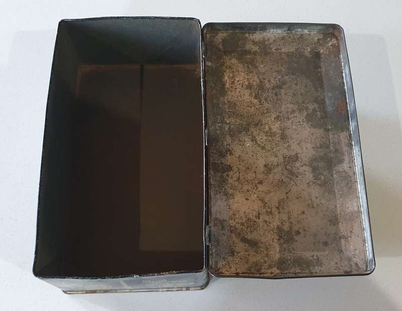 Vintage three rings product biscuit tin as per photos