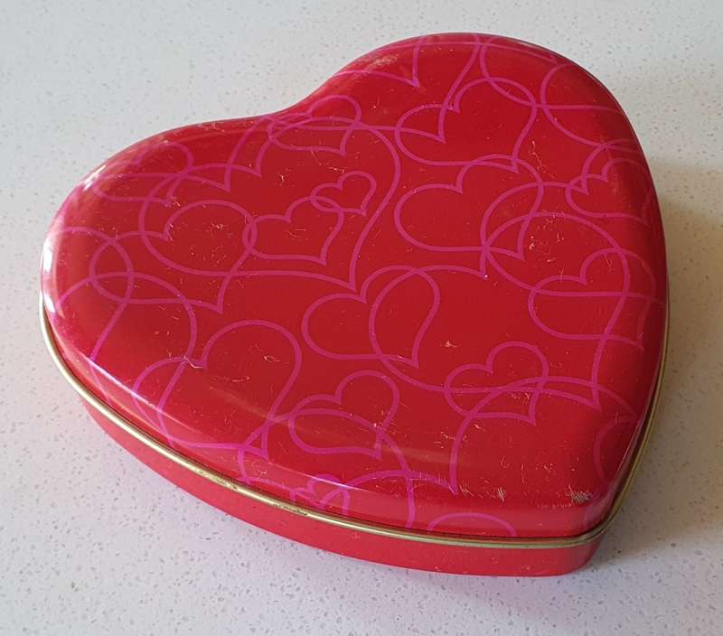 Woolworths HART milk chocolate tin as per photos