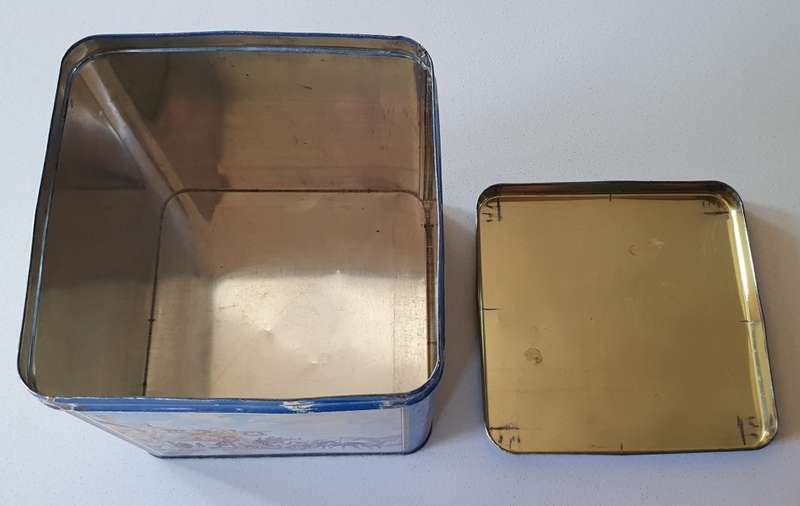 Vintage tin as per photos