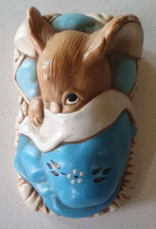 PENDELFIN hand painted stonecraft rabbit `PEEPS` made in England