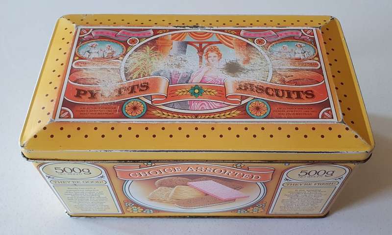 500g PYOTTS biscuits tin as per photos