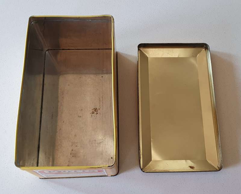 500g PYOTTS biscuits tin as per photos