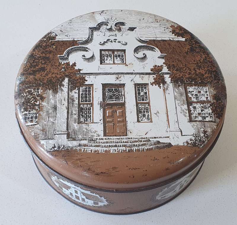 BAUMANN'S biscuits tin as per photos