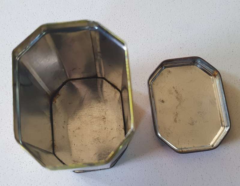 Tea tin as per photos