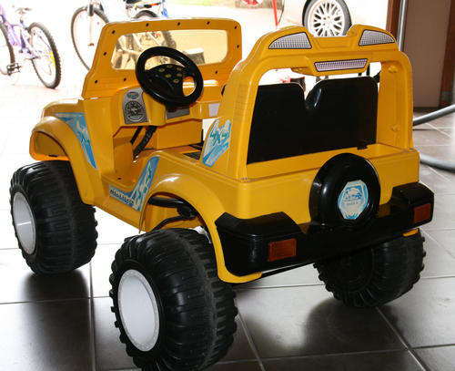Yello Jeep Ride on