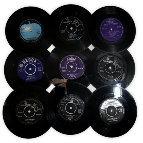Lot of 45 x 7" Vinyl records (with & without covers/various conditions)