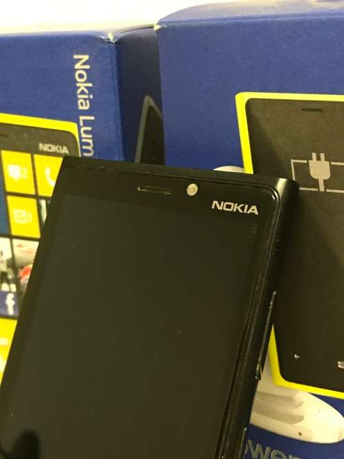 **R1 START**   Nokia Lumia 920