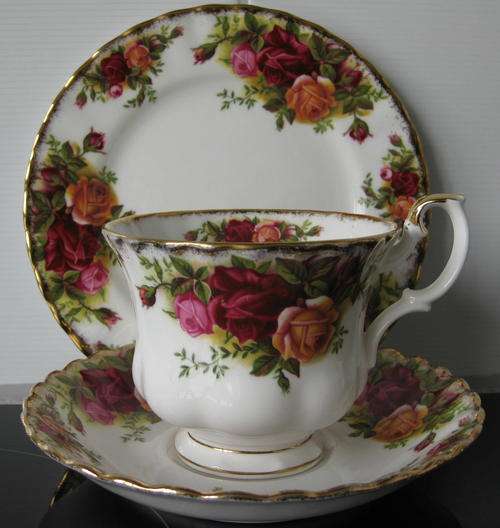 Royal Albert Old Country Rose Tea Trio